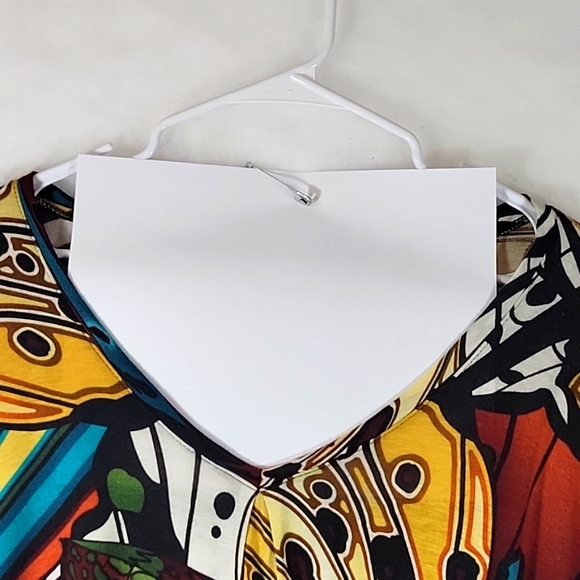 New Directions Batwing Sleeve Butterfly themed Top SizeM - Picture 5 of 7